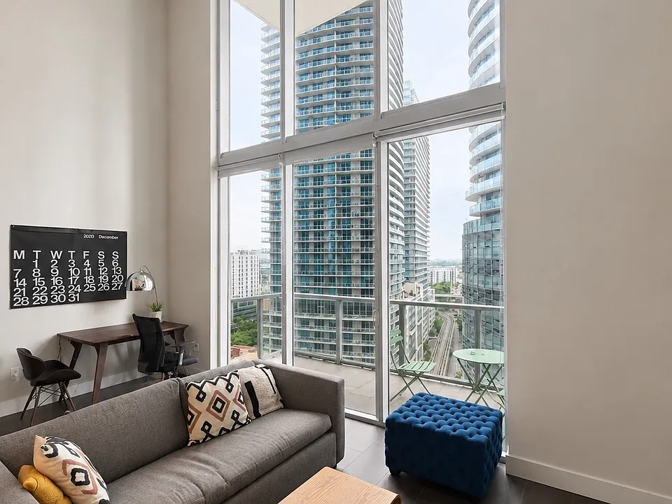 1050 Brickell Ave