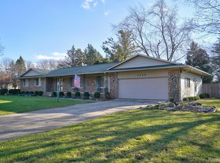9268 La Spezia Dr, Davison, MI 48423