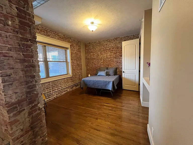 2934 Leavenworth St — Photo 96