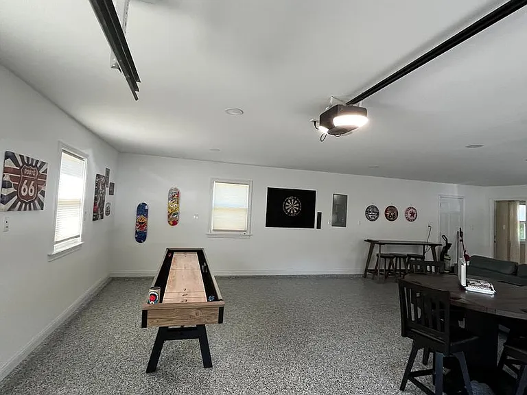 711 S Main St — Photo 32