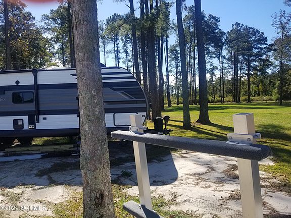 4th image of 310 Jordan Creek Marina Drive