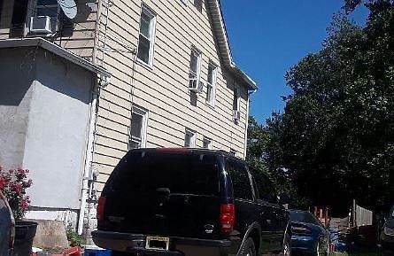 3rd image of 323 High St