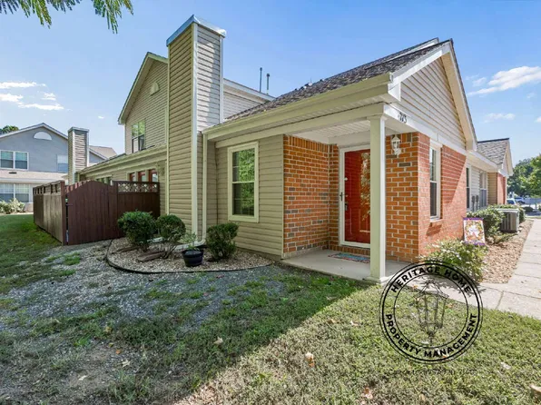 713 Oak Mill Ln, Newport News, VA 23602