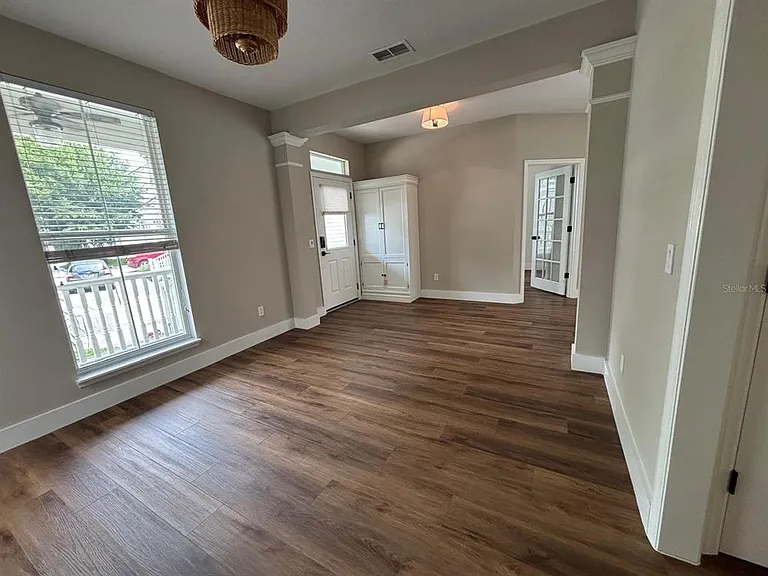 903 Yew Ct — Photo 5