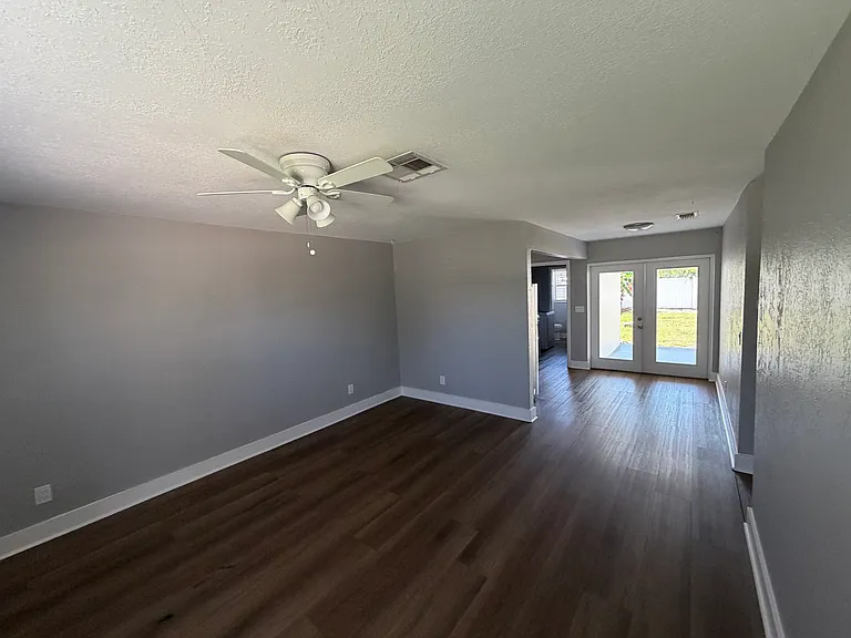 4191 SE Lincoln St — Photo 2