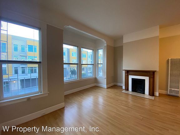 3rd image of 2624 Bush St #5