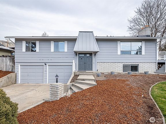 2nd image of 1425 Bel Air Drive