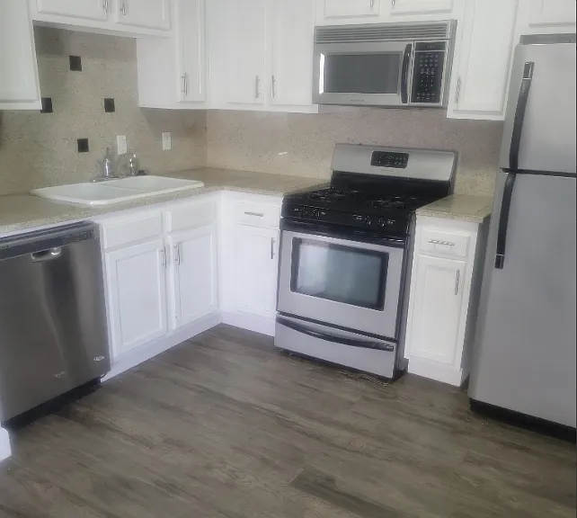 1405 S Newberry Ln #A — Photo 3