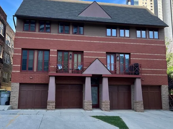 904 N Cass St, Milwaukee, WI 53202