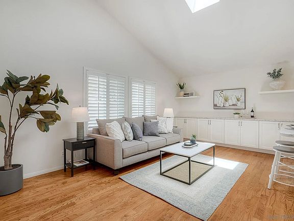 3rd image of 16239 Daza Dr
