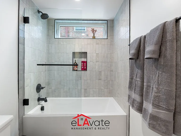 1035 N Serrano Ave #3 — Photo 20