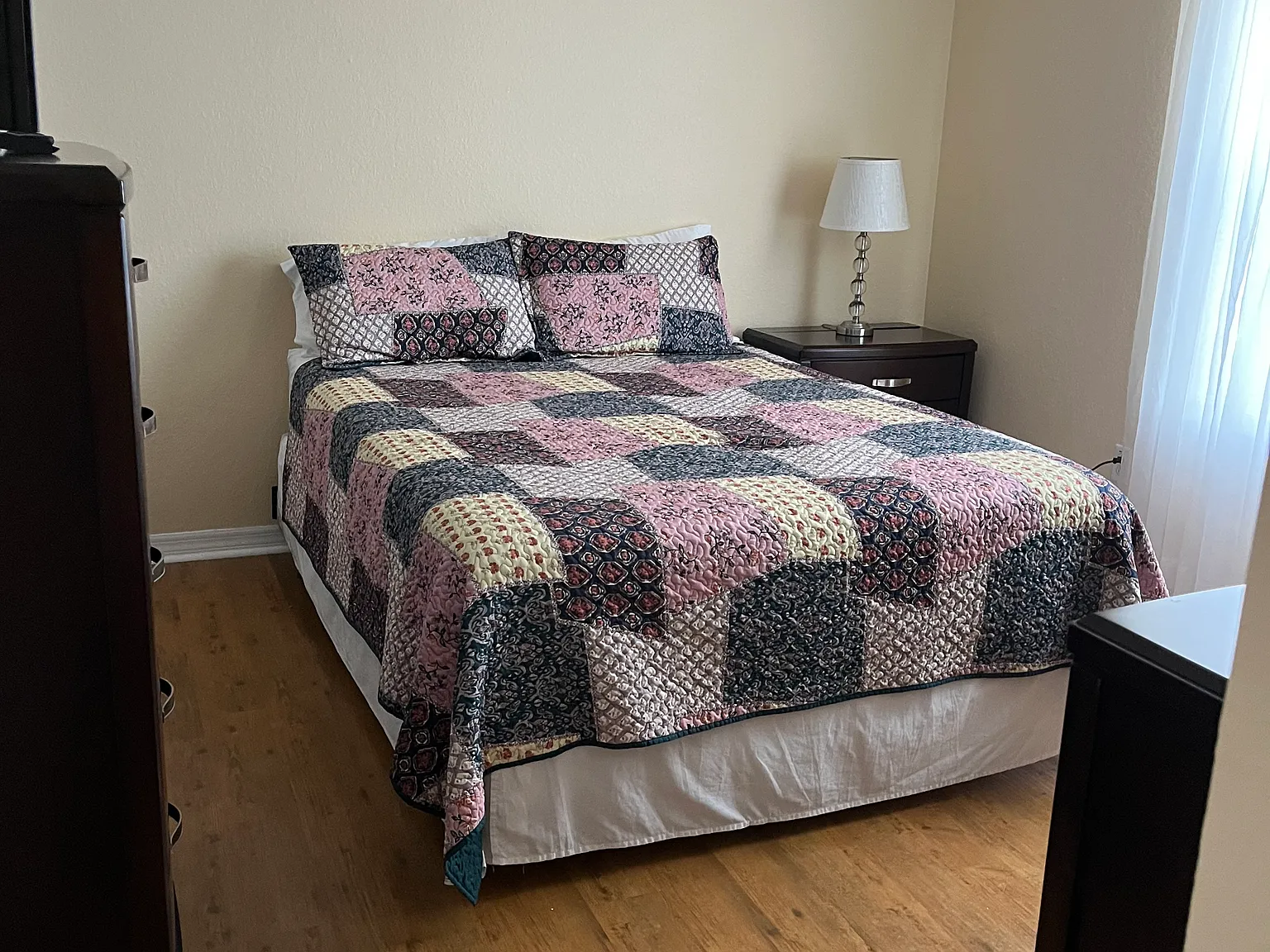 3 bed, 1314 sqft, $750 — Photo 1