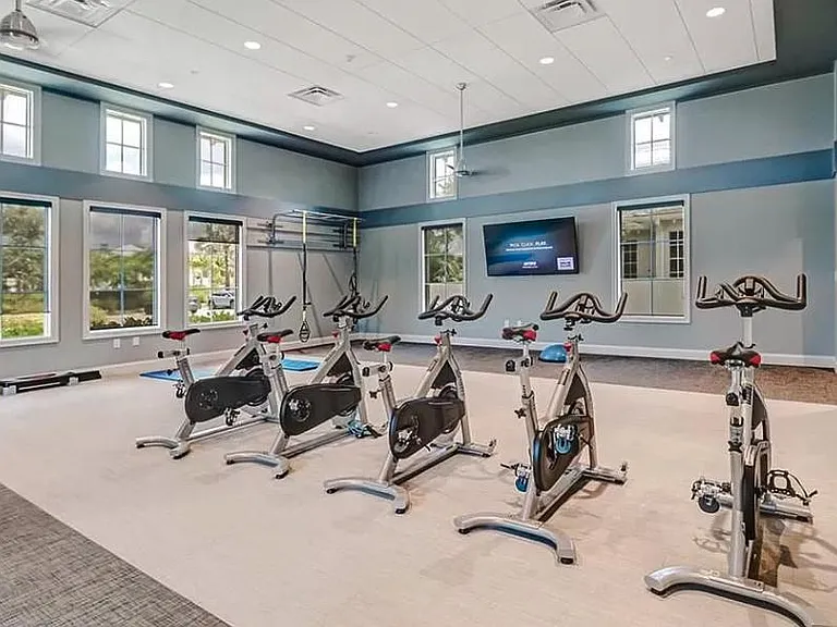 9134 Cayman Dr — Photo 32
