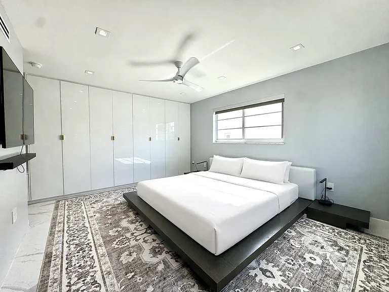 1428 Euclid Ave #207 — Photo 9