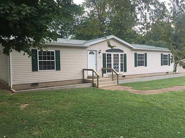 1st image of 260 E Woodlawn Dr