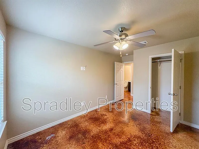 1004A Kerr Ct — Photo 7