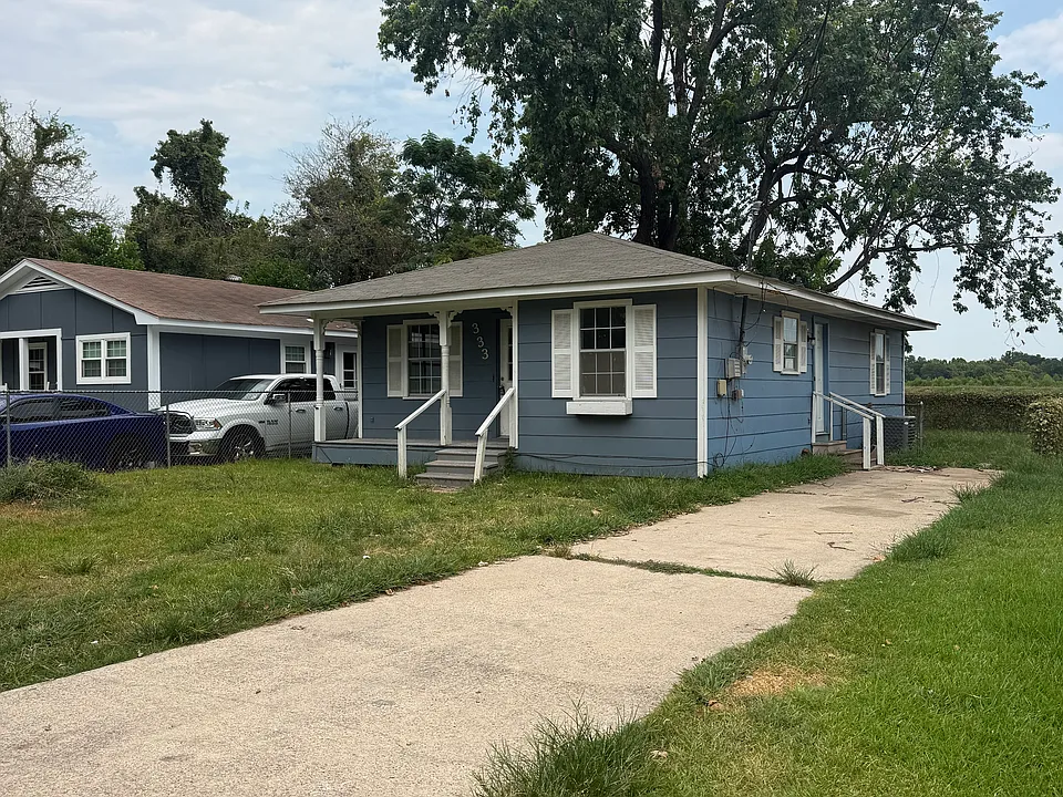 333 Berry St