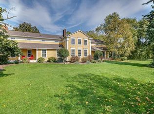 9132 Old Spring St, Racine, WI 53406