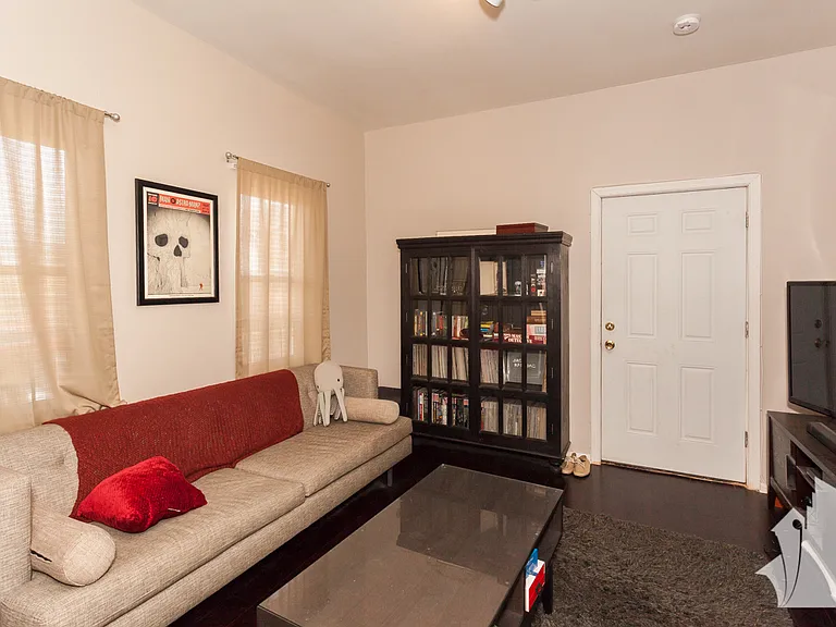 1927 N Kedzie Ave #1R — Photo 6