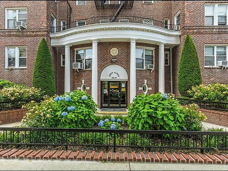11035 72nd Rd #405 — Photo 4