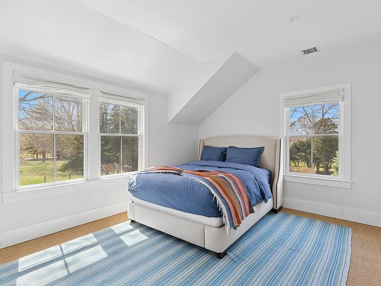 18 Dickerson Dr — Photo 13