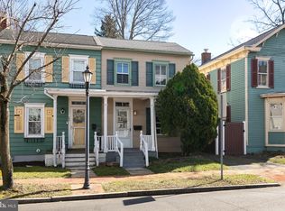 20 Mercer St, Hamilton, NJ 08690