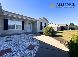 213 Brookstone Dr, Manhattan, KS 66502