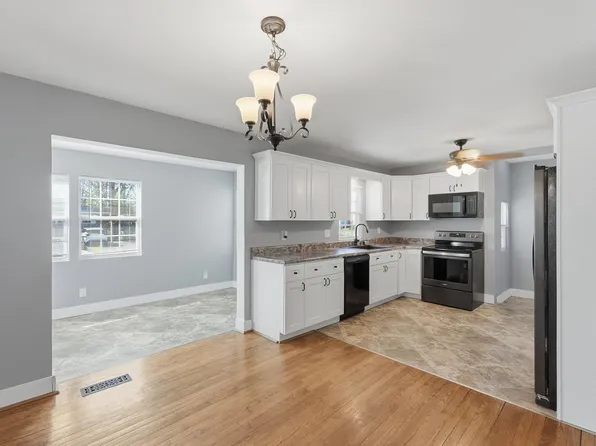 42 Warren St, Rossville, GA 30741