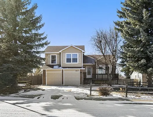 5 bed, 2102 sqft, $670 — Photo 1