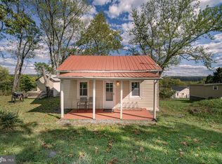 32 Taliaferro St, Hancock, MD 21750