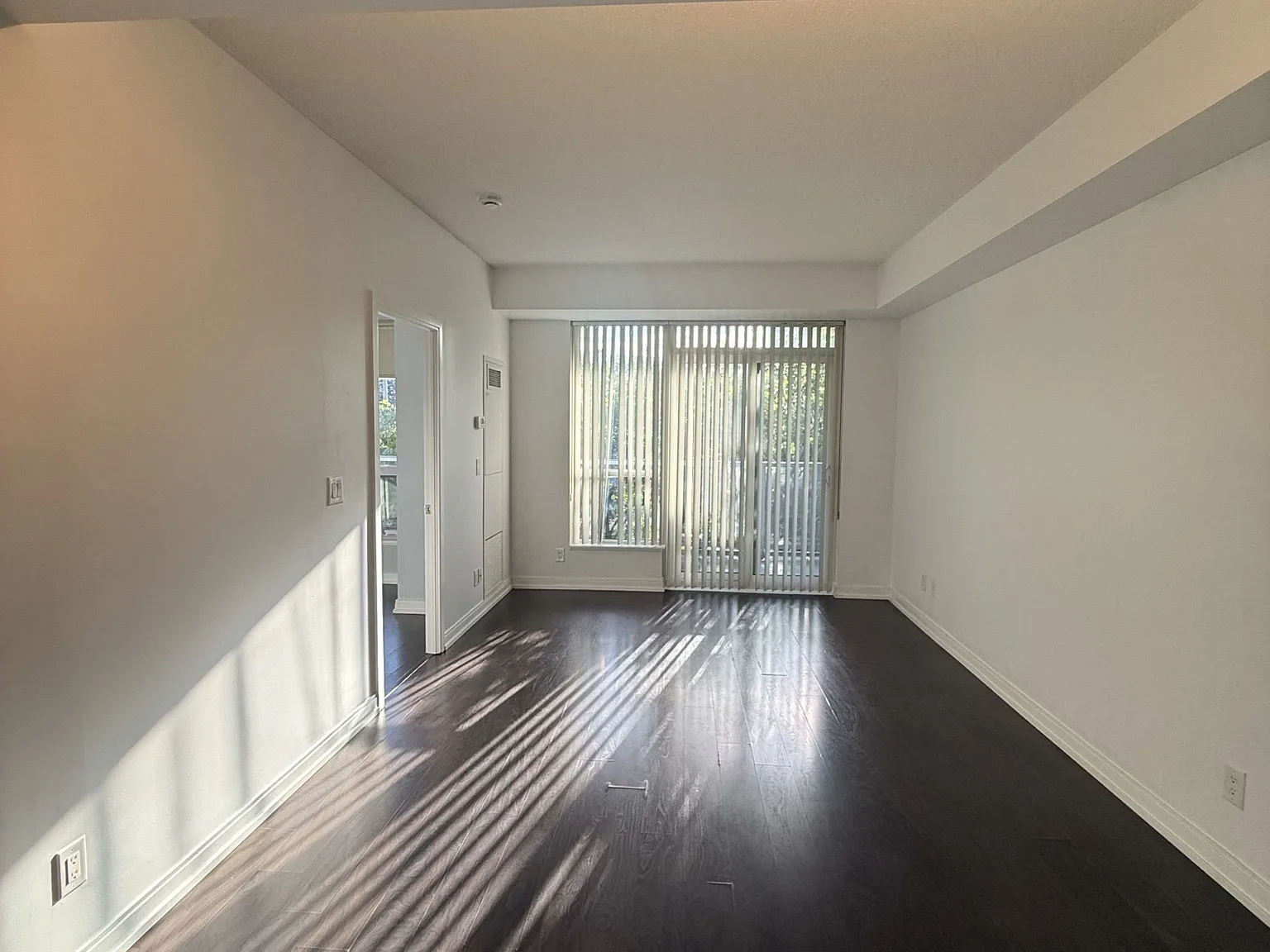 2 bed, $2,400 — Photo 4