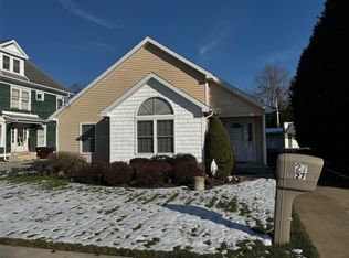 27 2nd Ave, Union City, PA 16438