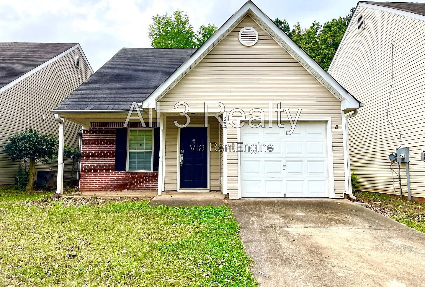 3 bed, 2.5 bath, $1,695 — Photo 1