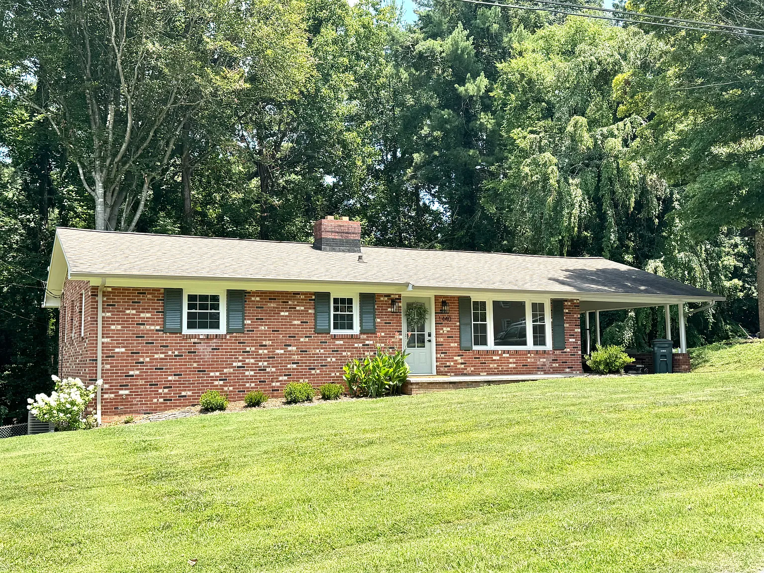 3 bed, 1.5 bath, 1200 sqft, $1,950 — Photo 1