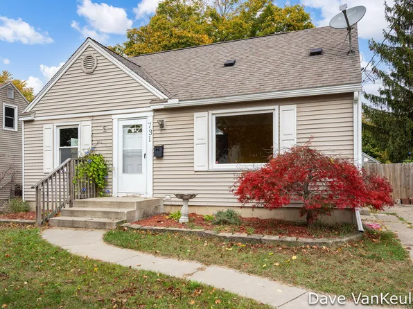 731 Everglade Dr SE, Grand Rapids, MI 49507