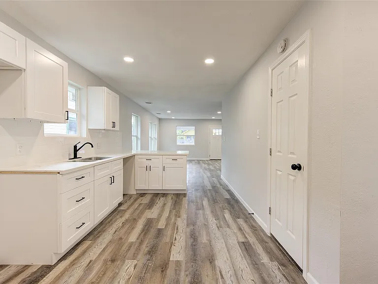 3705 Rawley St — Photo 32