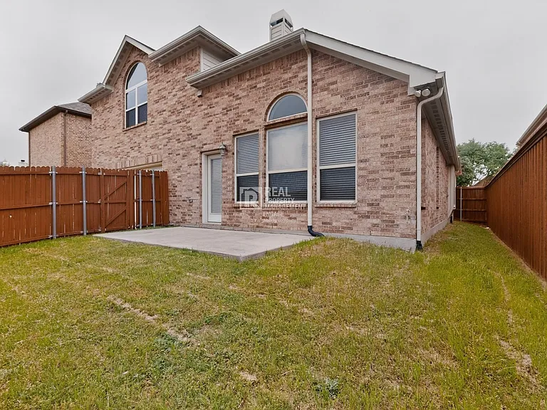 963 Cougar Dr — Photo 46
