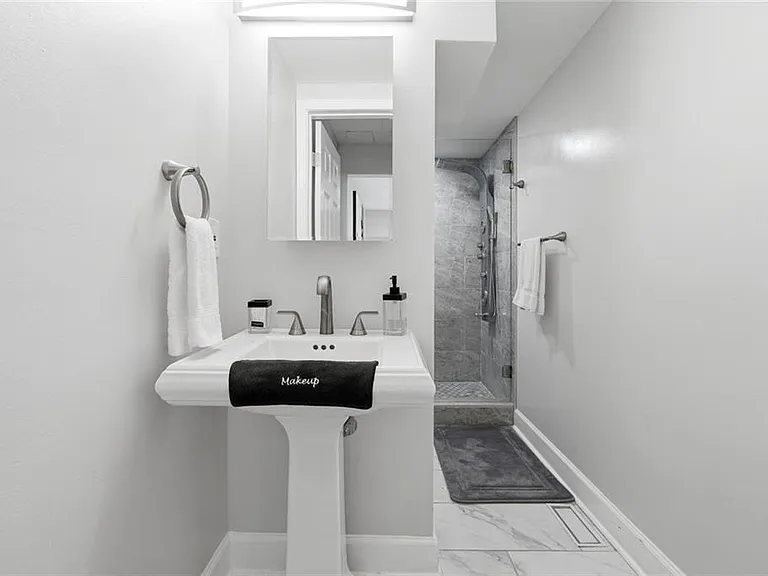 1210 E Beechwood Dr NW — Photo 21