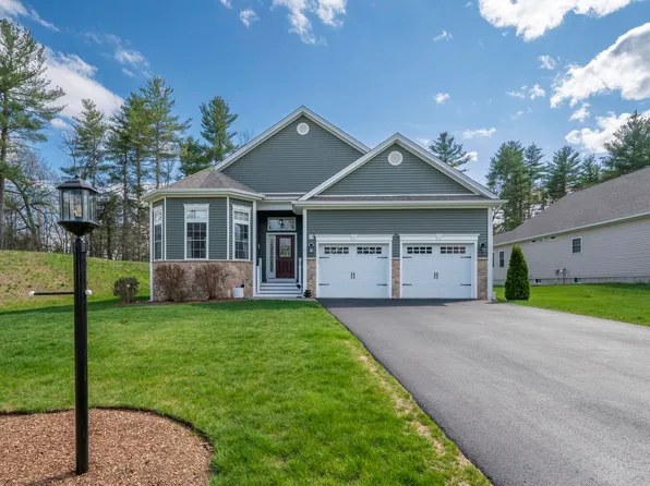 19 Pumpkin Patch Way, Londonderry, NH 03053