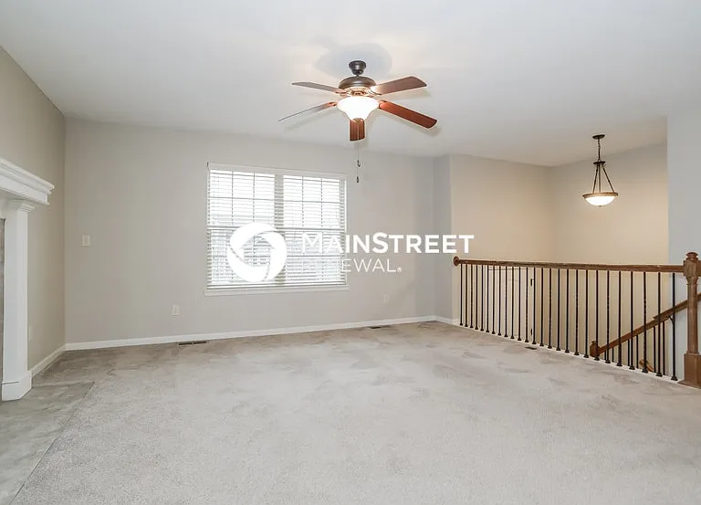 805 Emerson Dr — Photo 3