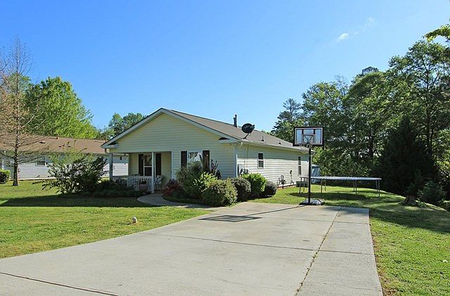 1st image of 166 Beggs Ct