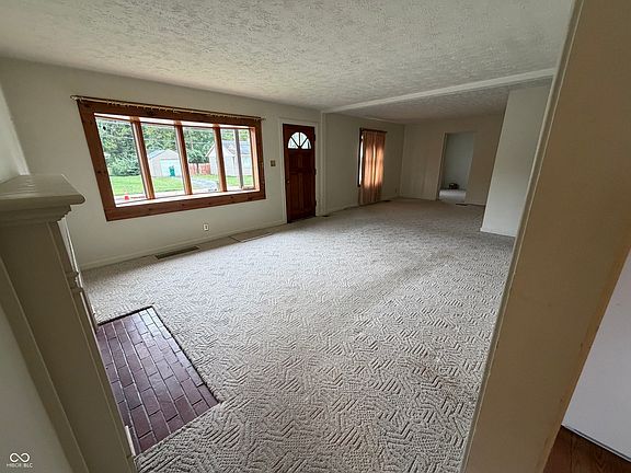 4th image of 16 Lincoln Ave