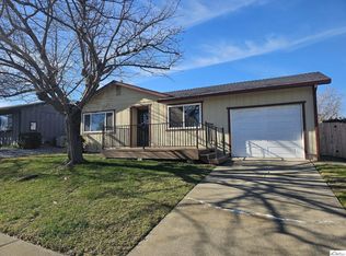 2455 Oriole Dr, Red Bluff, CA 96080