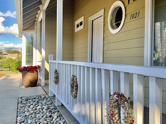 2nd image of 1021 El Vallecito