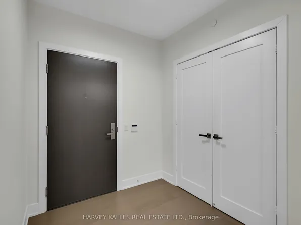 6 Jackes Ave #504, Toronto, ON M4T 0A5