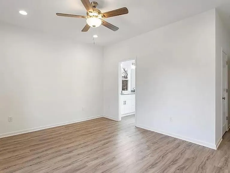 35 Marble St — Photo 16