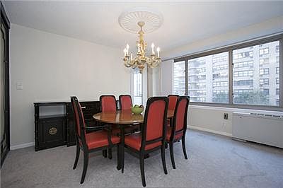 2nd image of 315 W 70th St APT 5C