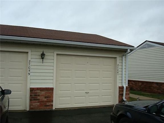2nd image of 27061 Oakmead Dr