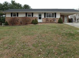 506 Custer Dr, Morristown, TN 37814