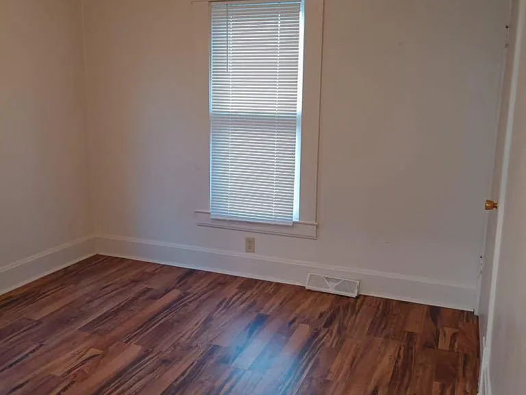 1437 N Water St — Photo 5